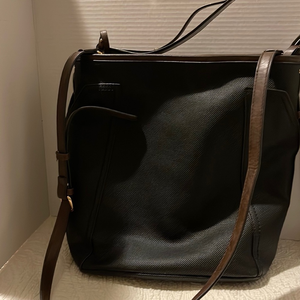 Handbag or iPad or small computer